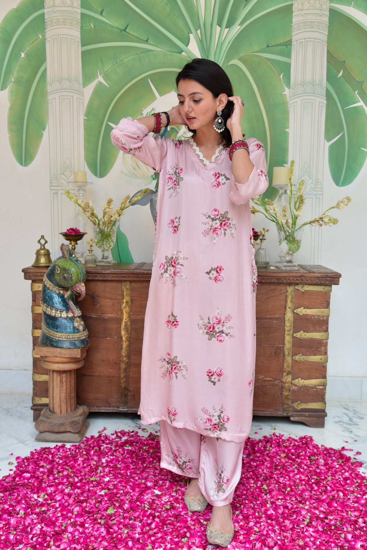 Mehek Kurta and Pajama Set