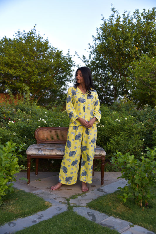 Noa Set - Luxurious Loungewear for Ultimate Comfort and Style