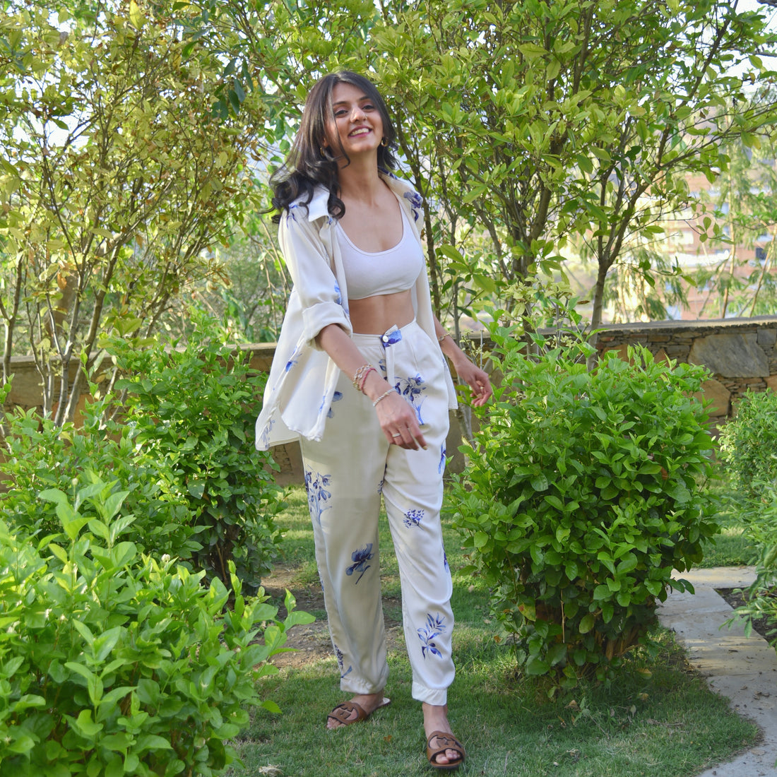 Women's White & Blue Floral Printed Fiorella Pants
