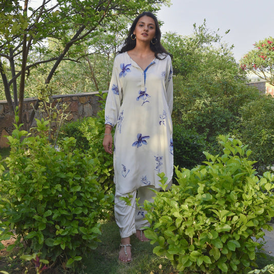 White Camellia floral Printed kurta Set